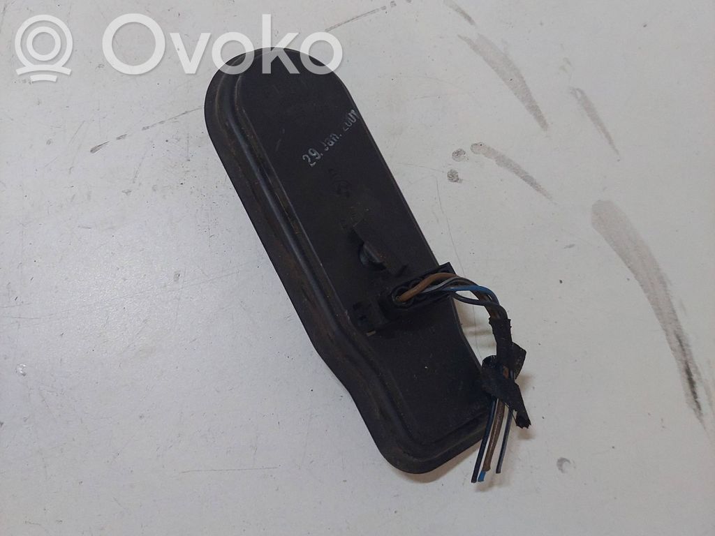 BMW 5 E39 Tail light bulb cover holder 