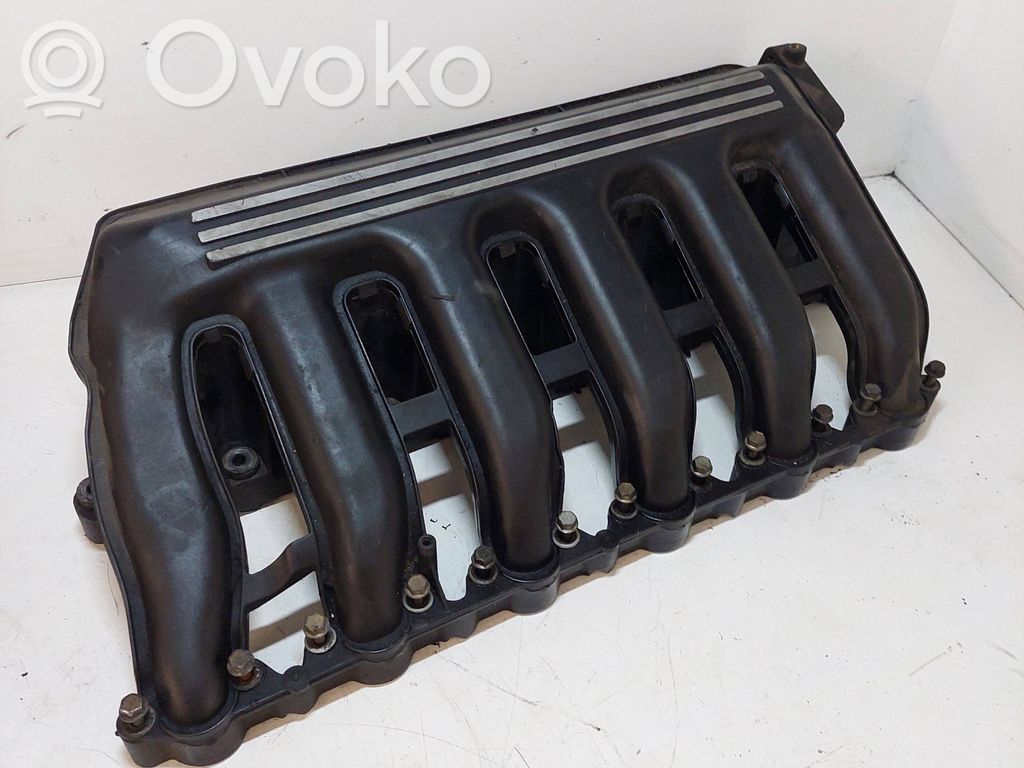 BMW 5 E39 Intake manifold 