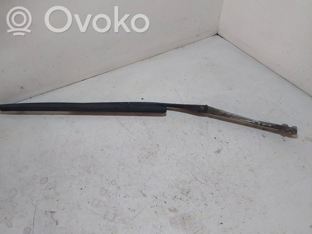 BMW 5 E39 Front wiper blade arm 