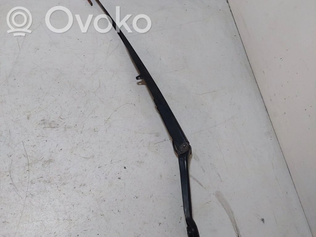 BMW 3 E46 Front wiper blade arm 