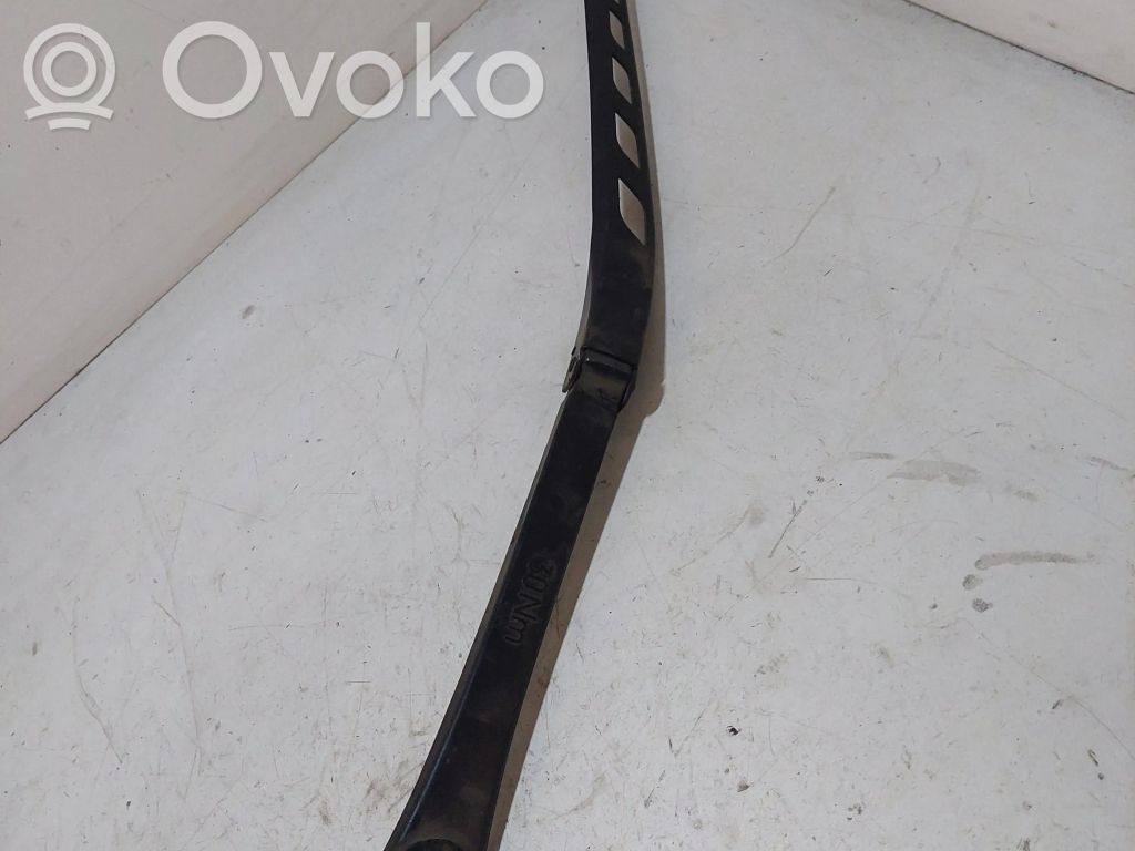 BMW 5 E60 E61 Priekinio stiklo valytuvų kojelė 