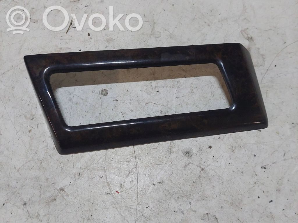 BMW 5 E60 E61 Kita salono detalė 