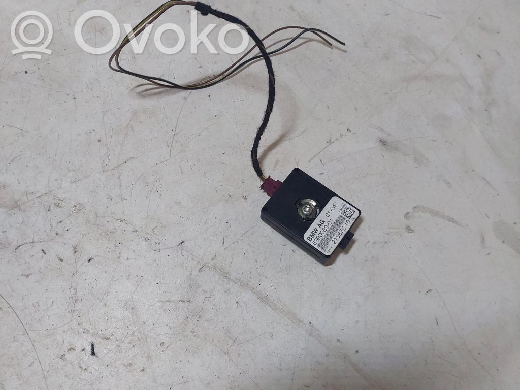 BMW X3 E83 Antenos valdymo blokas 