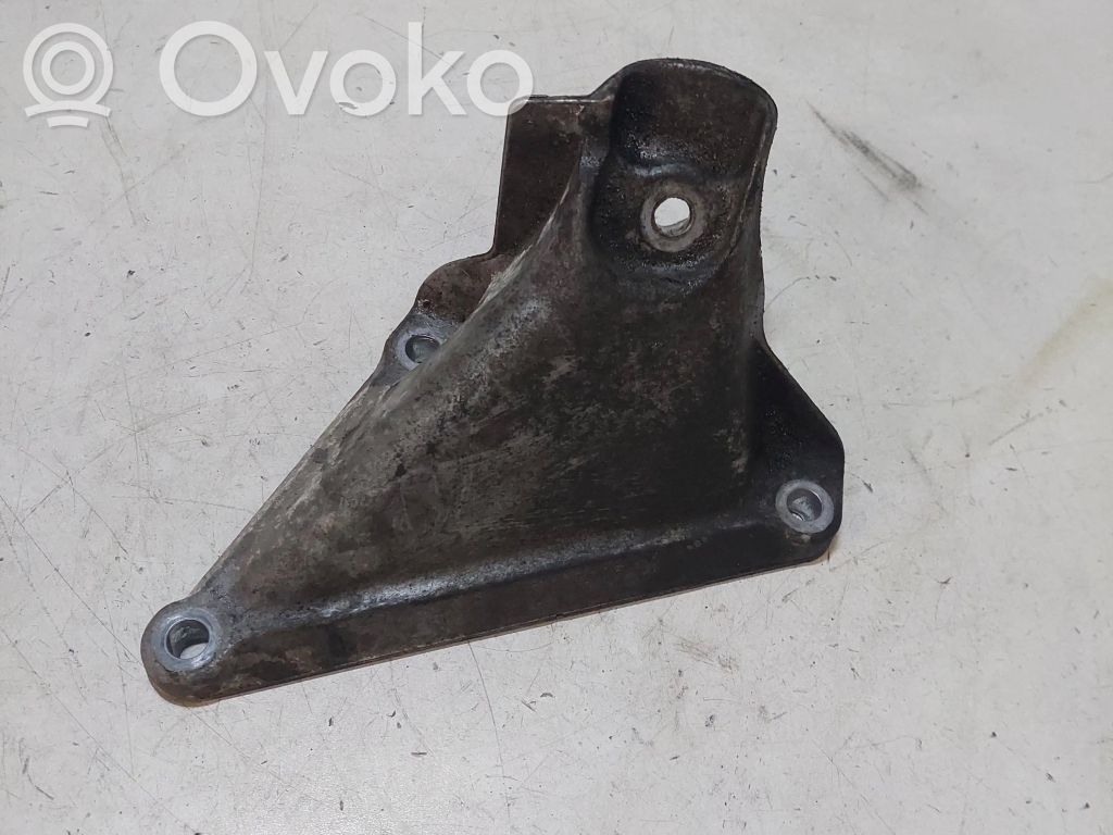 BMW 5 E60 E61 Engine mounting bracket 