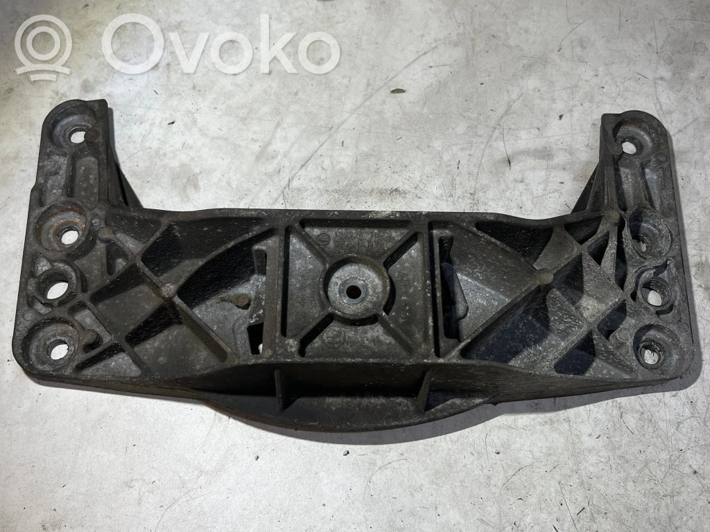 BMW 5 E60 E61 Gearbox mounting bracket 
