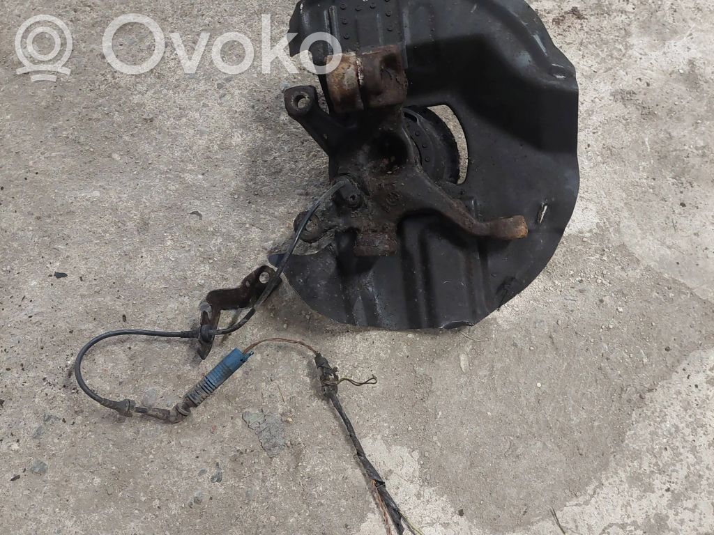 Front wheel hub