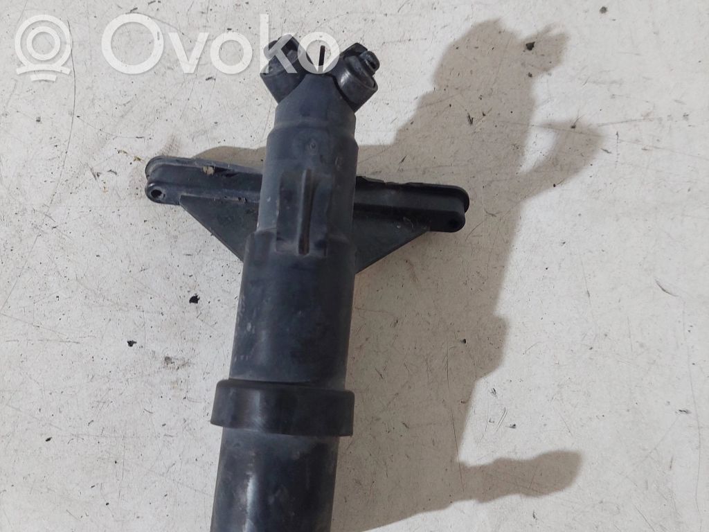 Headlight washer spray nozzle