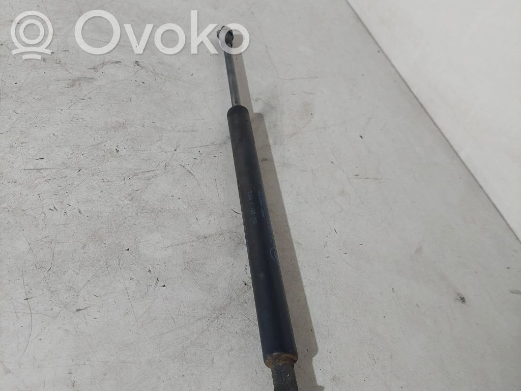 BMW 3 E90 E91 Tailgate/trunk strut/damper 