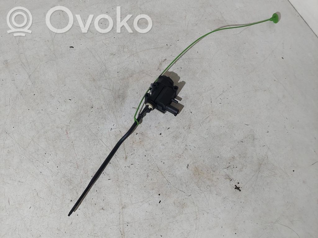 BMW 3 E90 E91 Fuel tank cap lock motor 