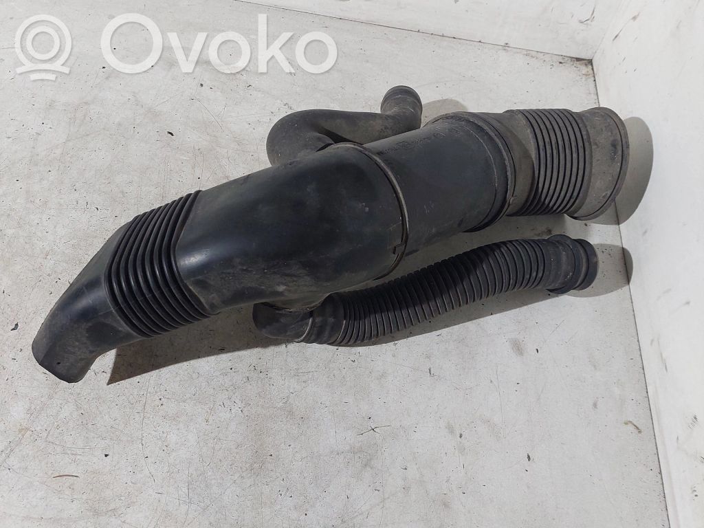BMW 5 E39 Air intake duct part 