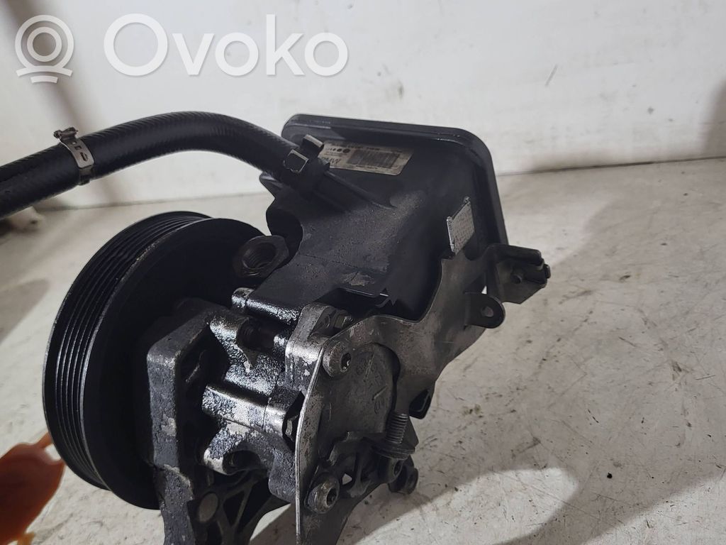 BMW X3 E83 Power steering pump 