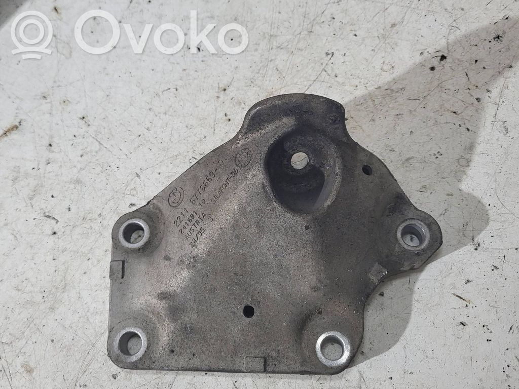 Engine mounting bracket   6776669,24168110
