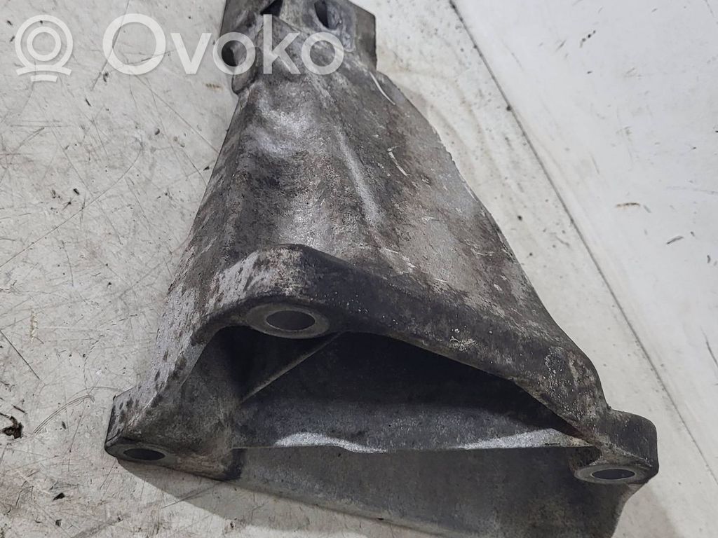 BMW 3 E90 E91 Engine mounting bracket 