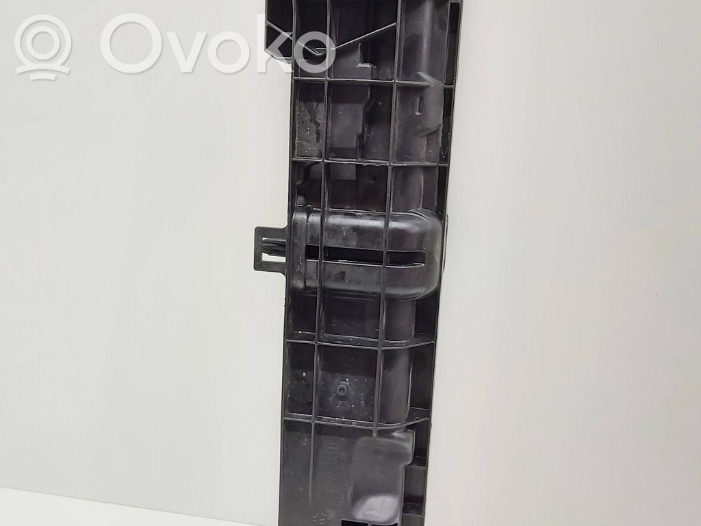 Radiator mount bracket   7524912,11074810