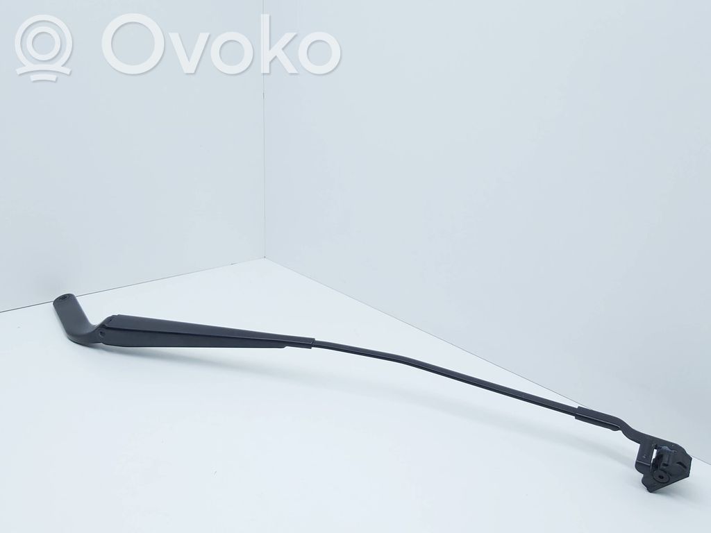 BMW X5 E70 Front wiper blade arm 