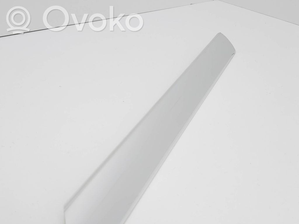 Kita salono detalė   8223745,5845071