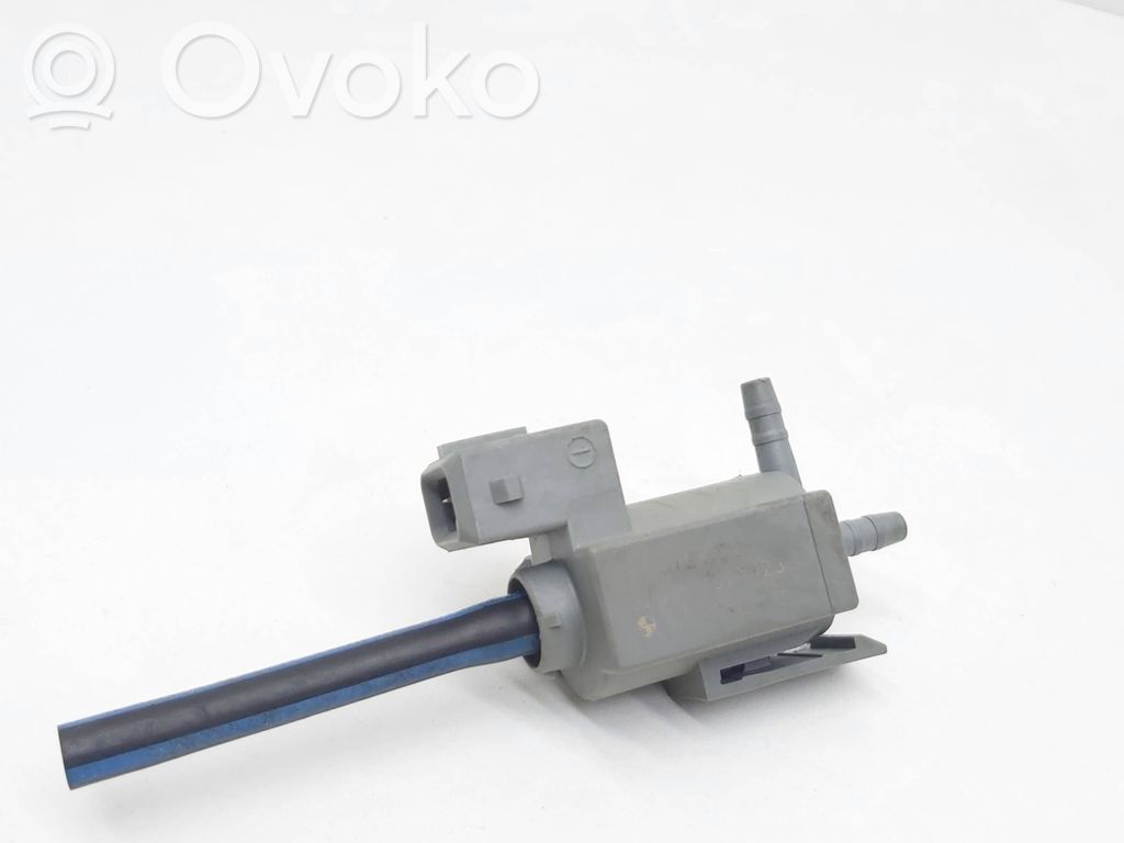 BMW 7 E65 E66 Solenoidinis vožtuvas 
