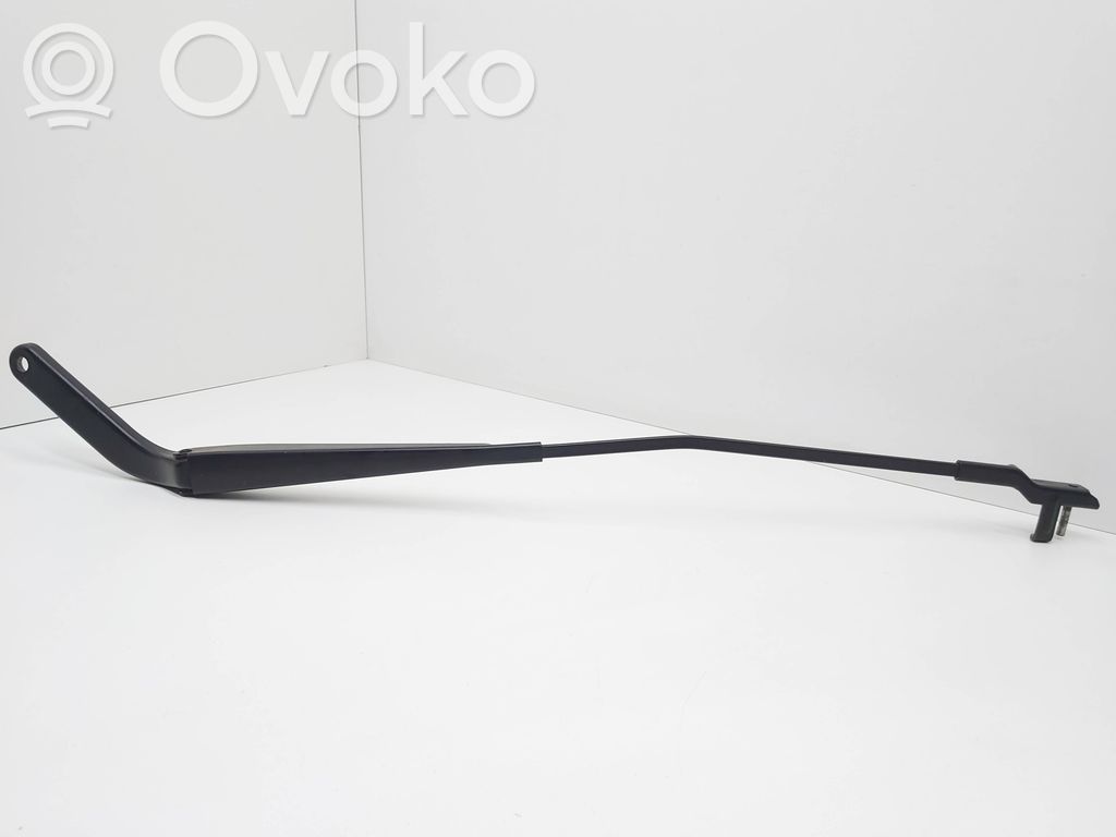BMW X5 E70 Front wiper blade arm 