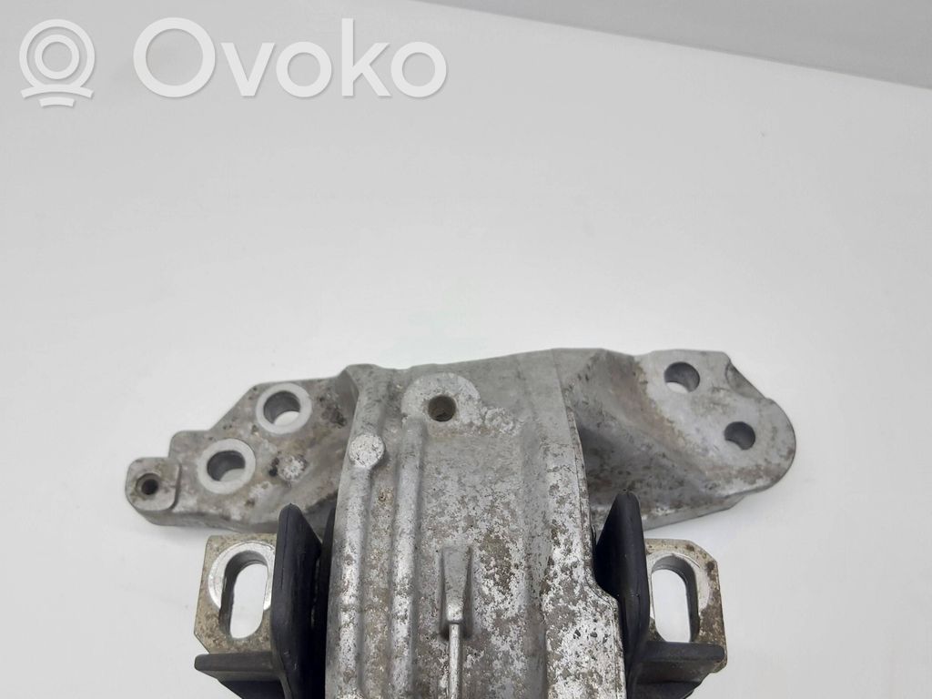 Peugeot 508 RXH Engine mount bracket 