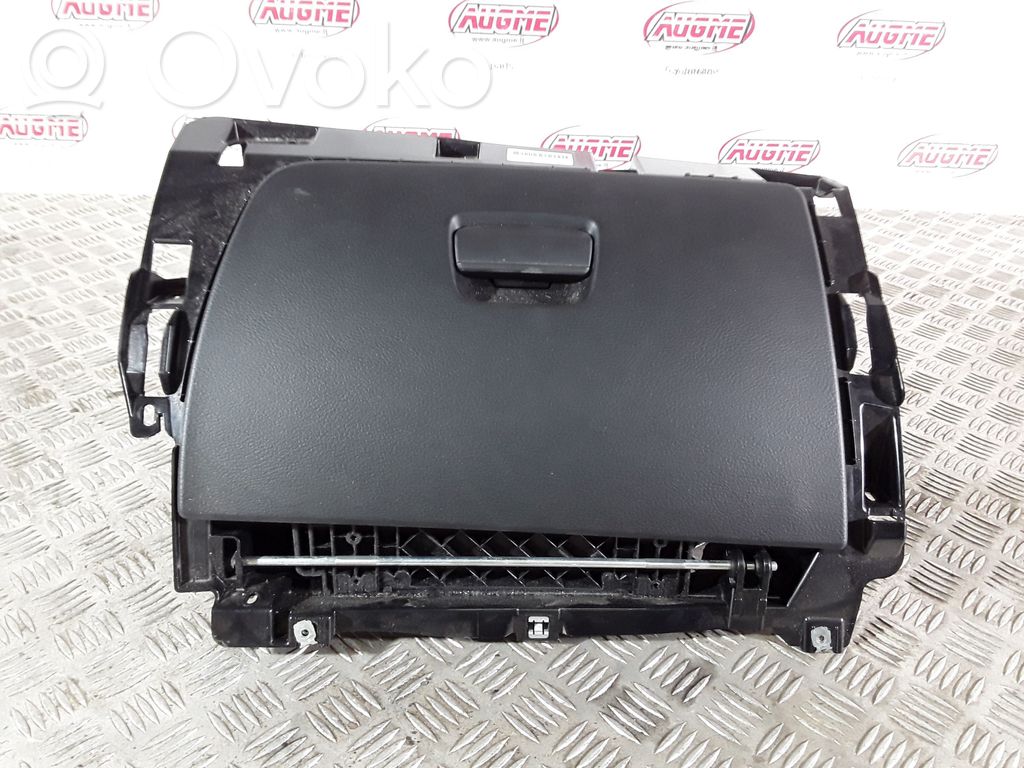 BMW X1 E84 Glove box 