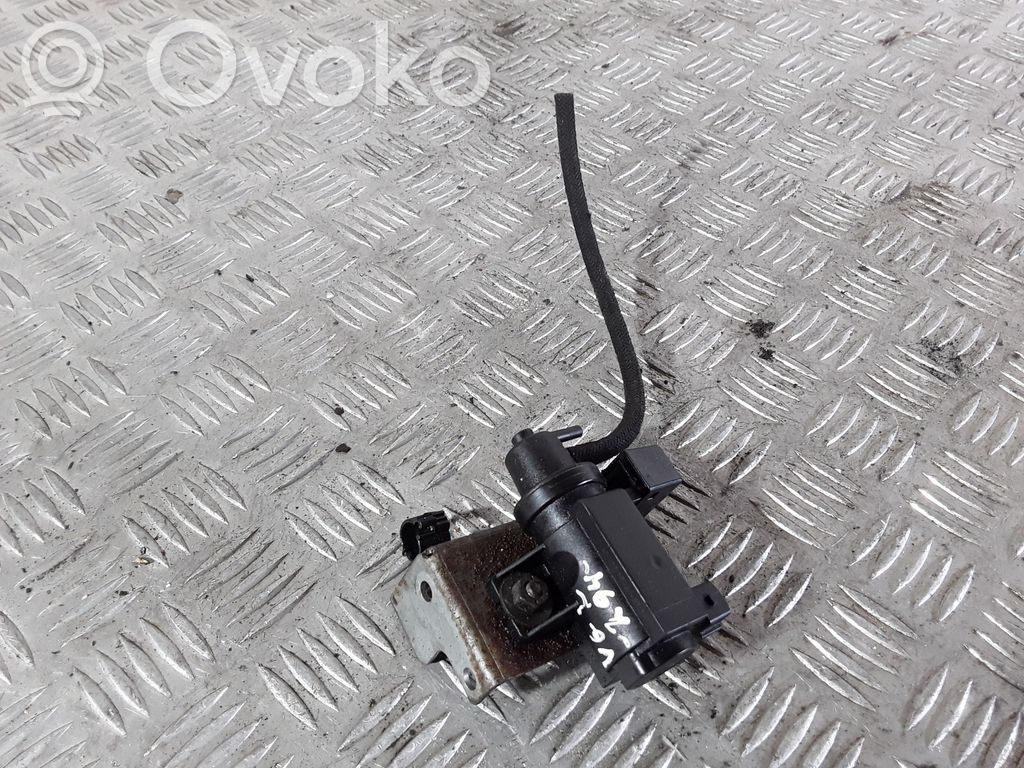 BMW 3 E90 E91 Elektromagnētisks vārsts 