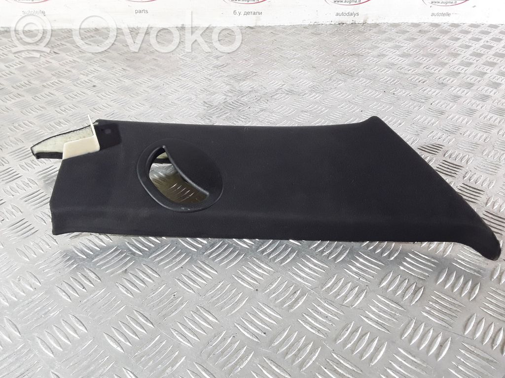 BMW X5 E53 Šoninė apdaila prie galinės sėdynės (viršus) 