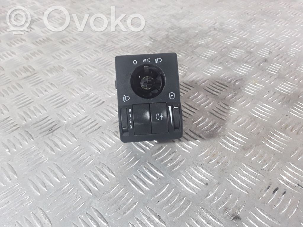 Opel Astra G Light switch 