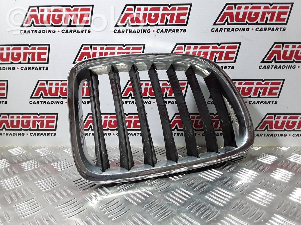 BMW X1 E84 Front bumper upper radiator grill 
