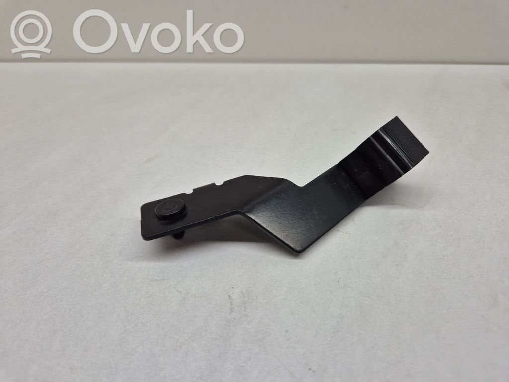 Kita variklio skyriaus detalė   7P5971458,46W15,DX53D