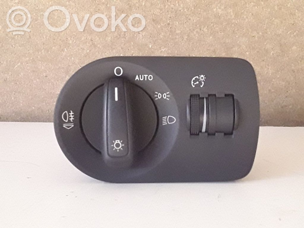 Audi A1 Light switch 