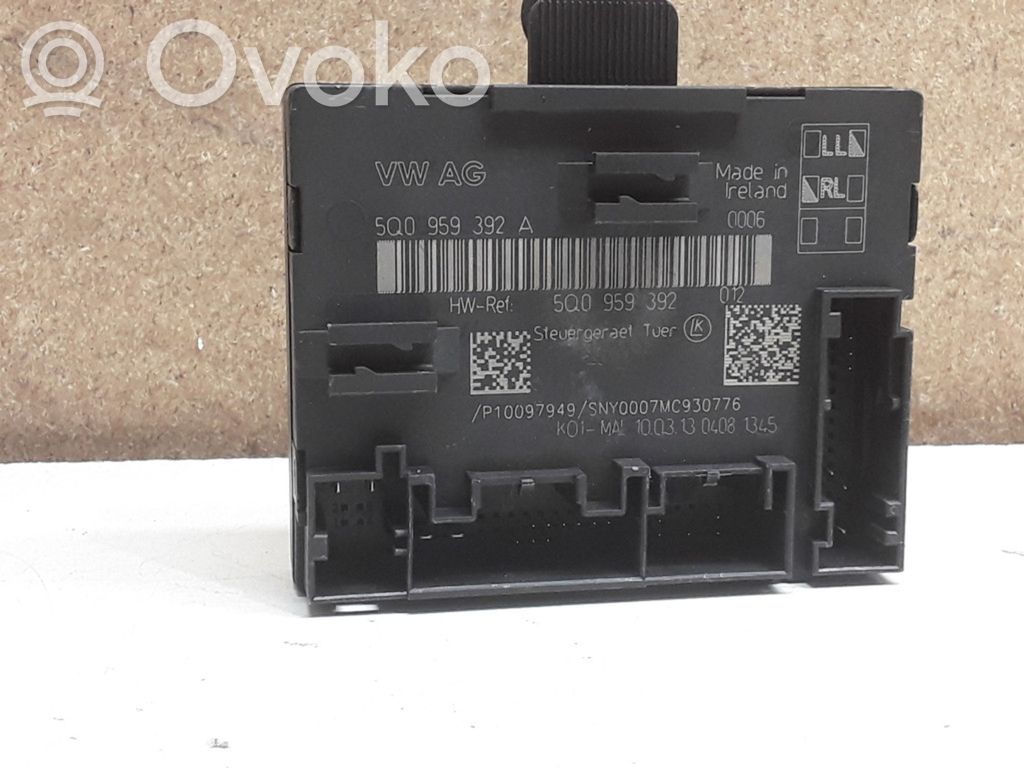 Volkswagen Golf VII Door control unit/module 