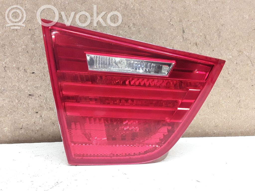 Tailgate rear/tail lights   7289433