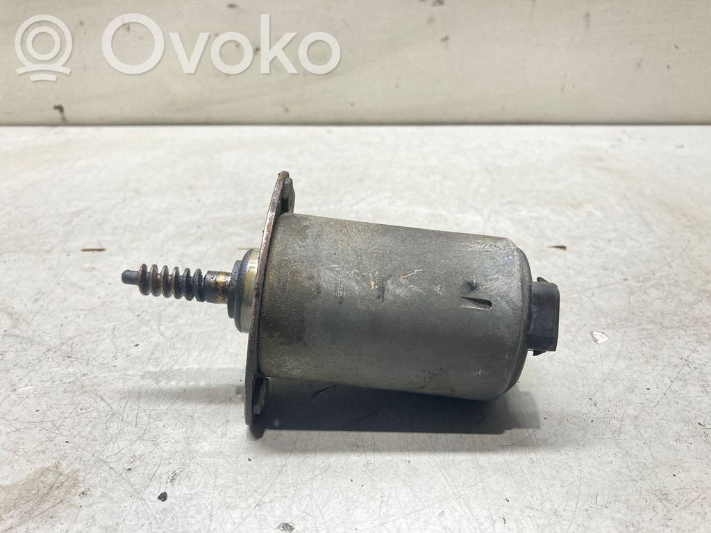 BMW 5 E60 E61 Sadales fāžu regulators 