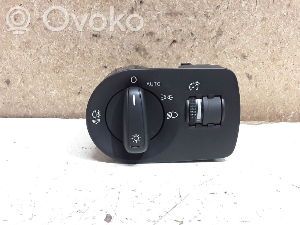 Audi A1 Light switch 