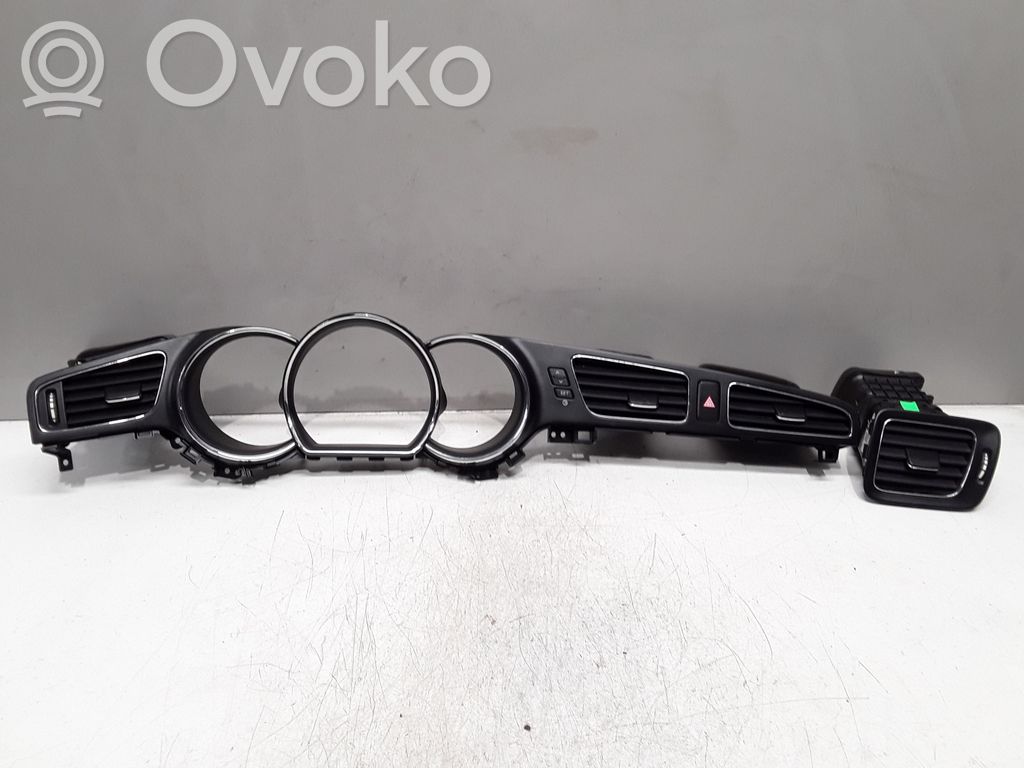 Centrinės oro grotelės   97410A2000,97490A2000,97480A2000