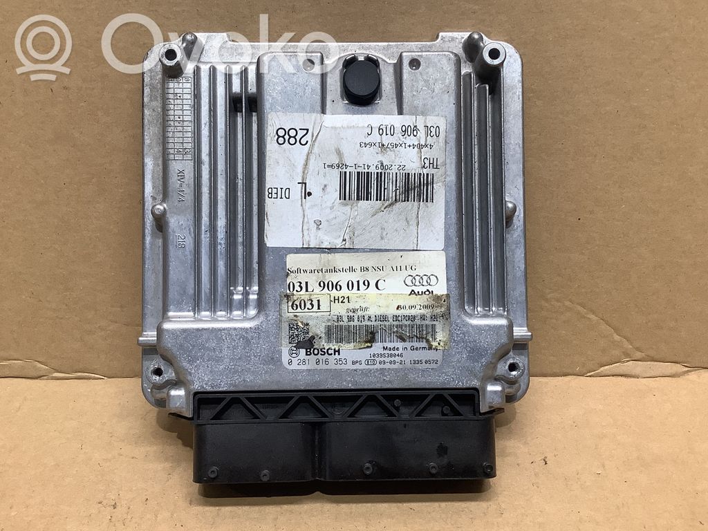 Audi A4 S4 B8 8K Engine control unit/module 