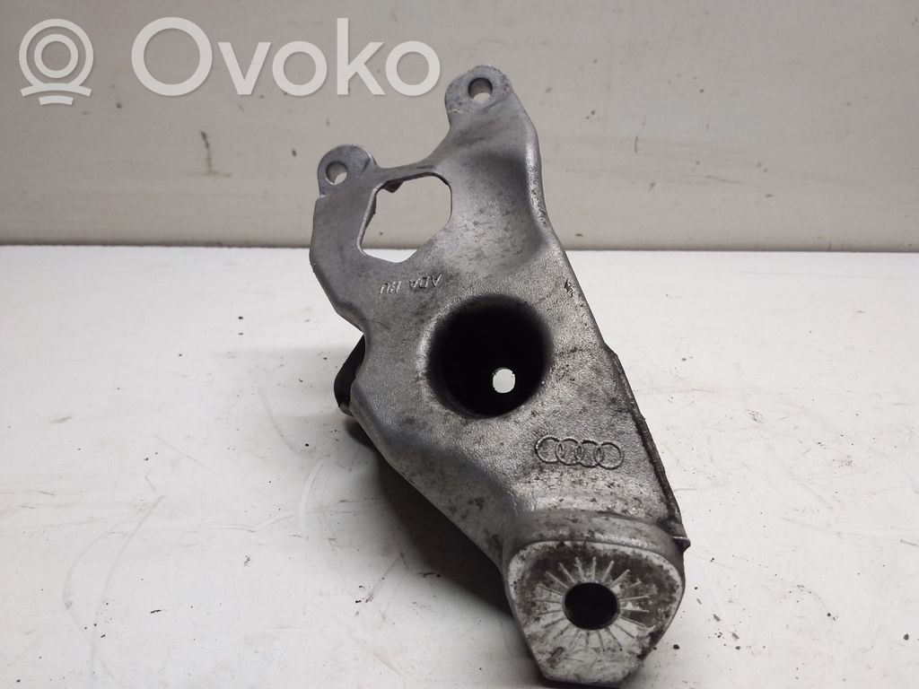 Audi A4 S4 B8 8K Engine mounting bracket 