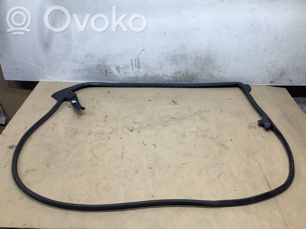 Gumowa uszczelka drzwi tylnych   240BR04,190255