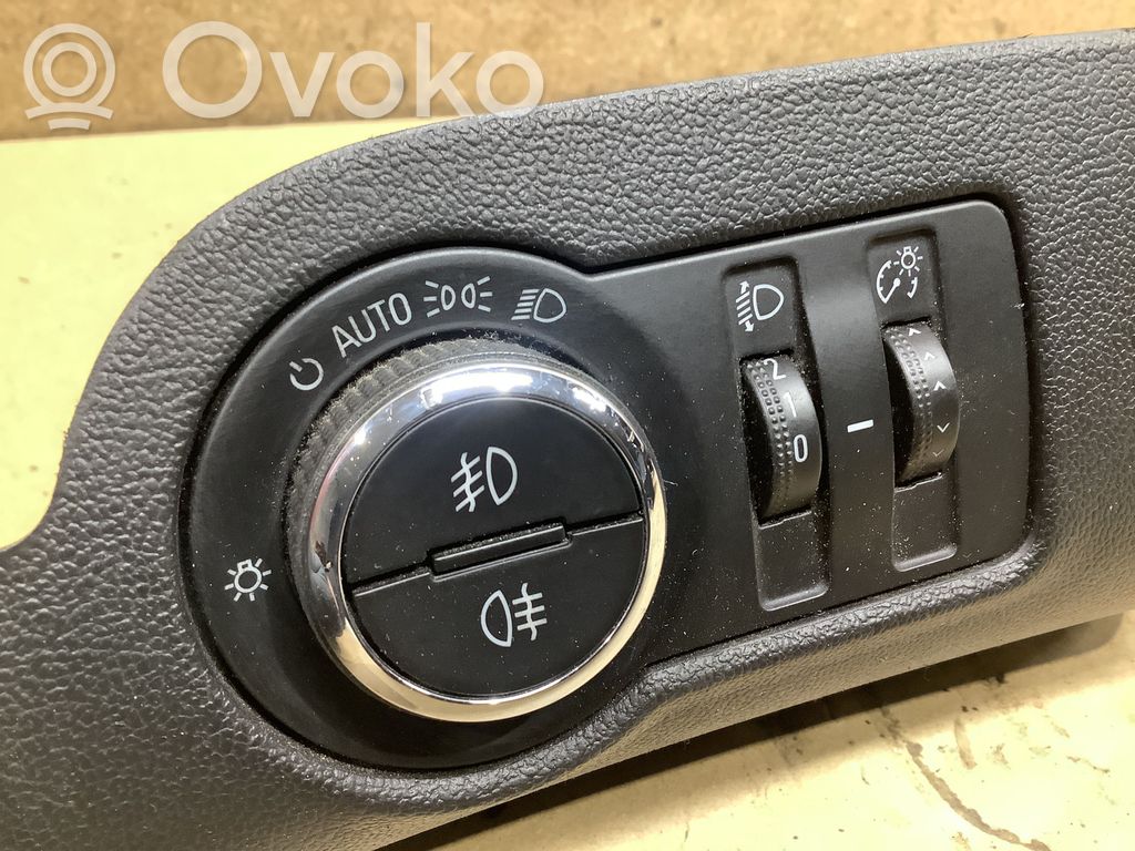 Opel Insignia A Light switch 