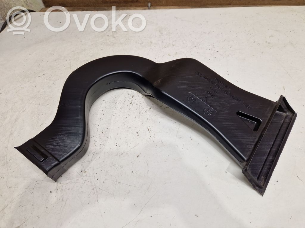 Tesla Model Y Ohjaamon sisäilman ilmakanava 