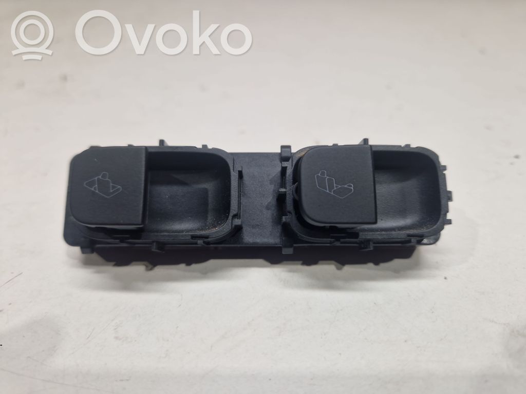 Tesla Model Y Other switches/knobs/shifts 