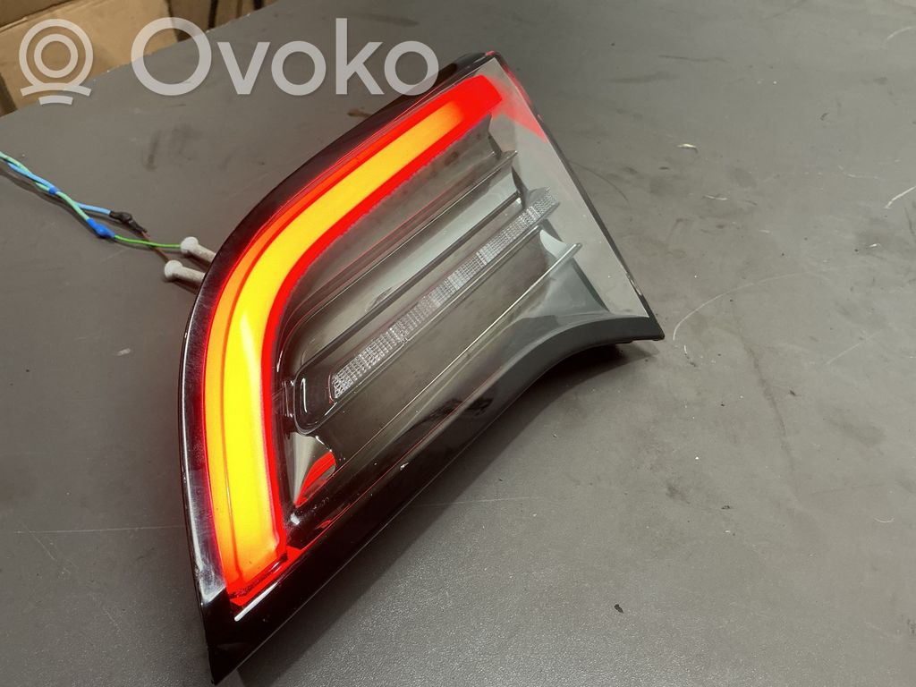 Tesla Model Y Takavalot 
