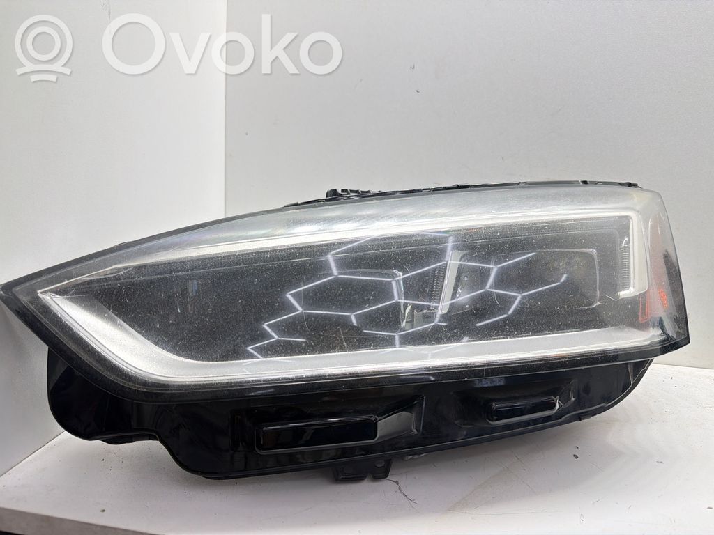 Audi A5 Headlight/headlamp 