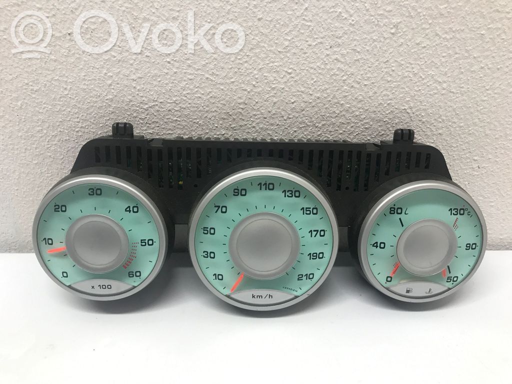 Peugeot 807 Speedometer (instrument cluster) 