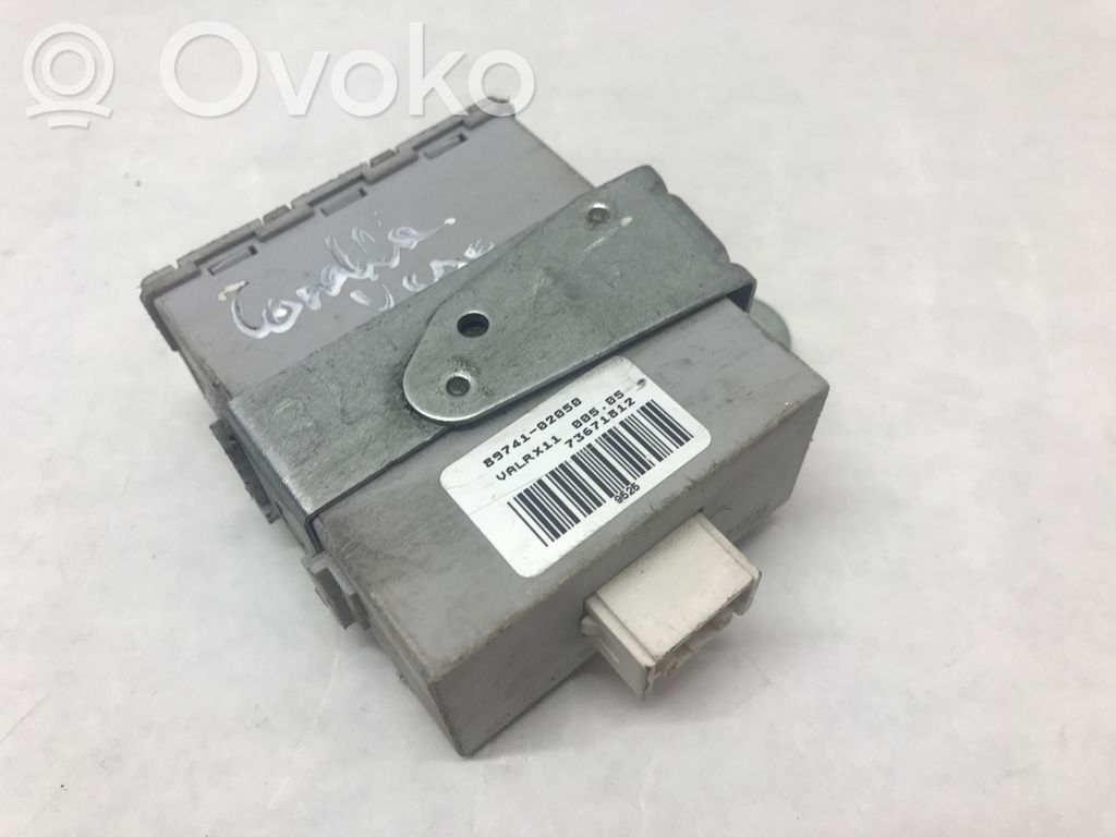 Toyota Corolla Verso E121 Centrinio užrakto valdymo blokas 