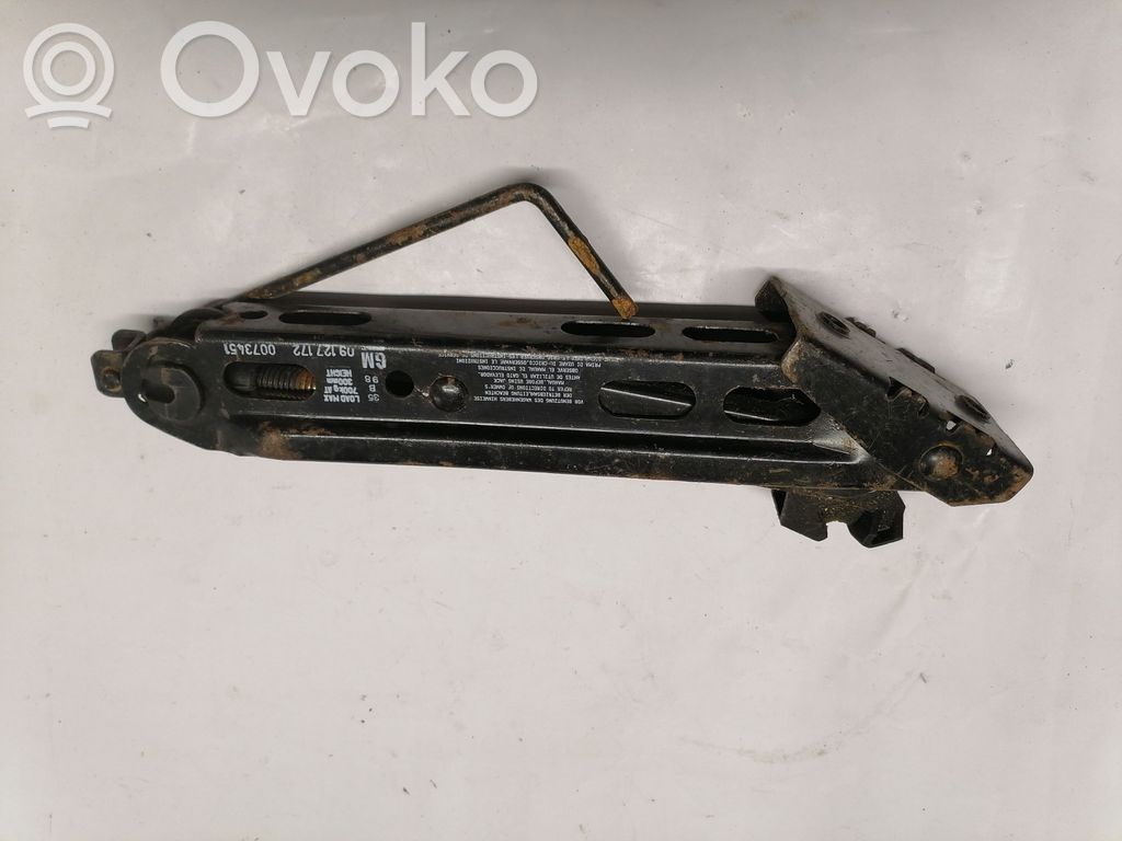 Opel Astra H Domkrats 