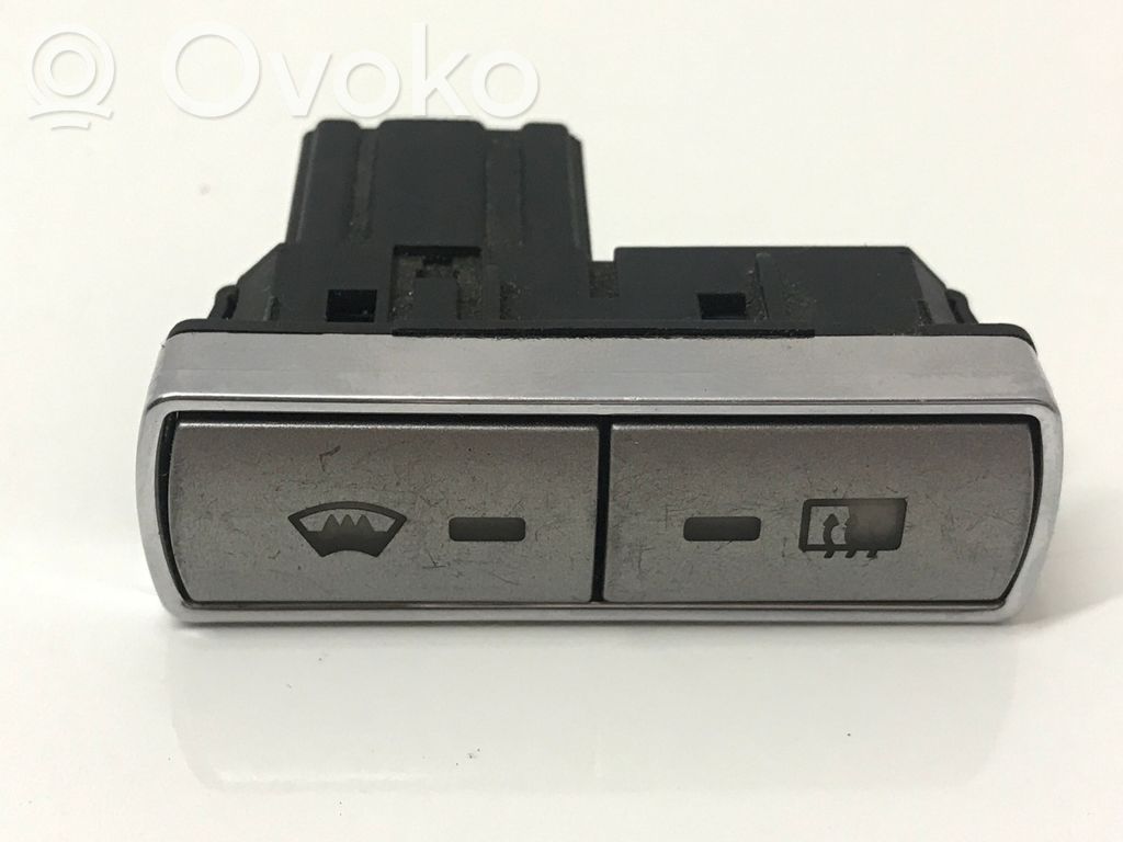 Ford C-MAX I Windscreen/window heater switch 