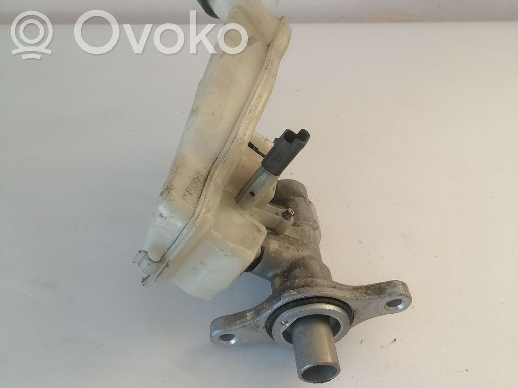 Peugeot 207 Główny cylinder hamulca 