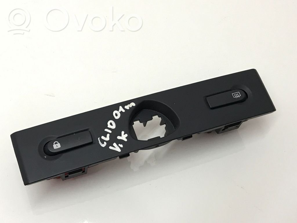 Renault Clio II Windscreen/window heater switch 