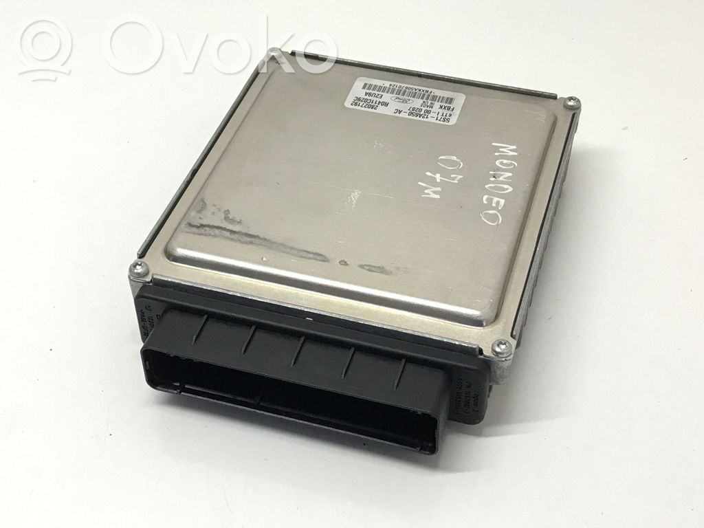 Ford Mondeo Mk III Engine control unit/module 